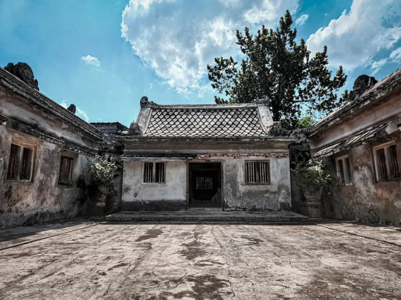 Gedung Kenongo Tamansari