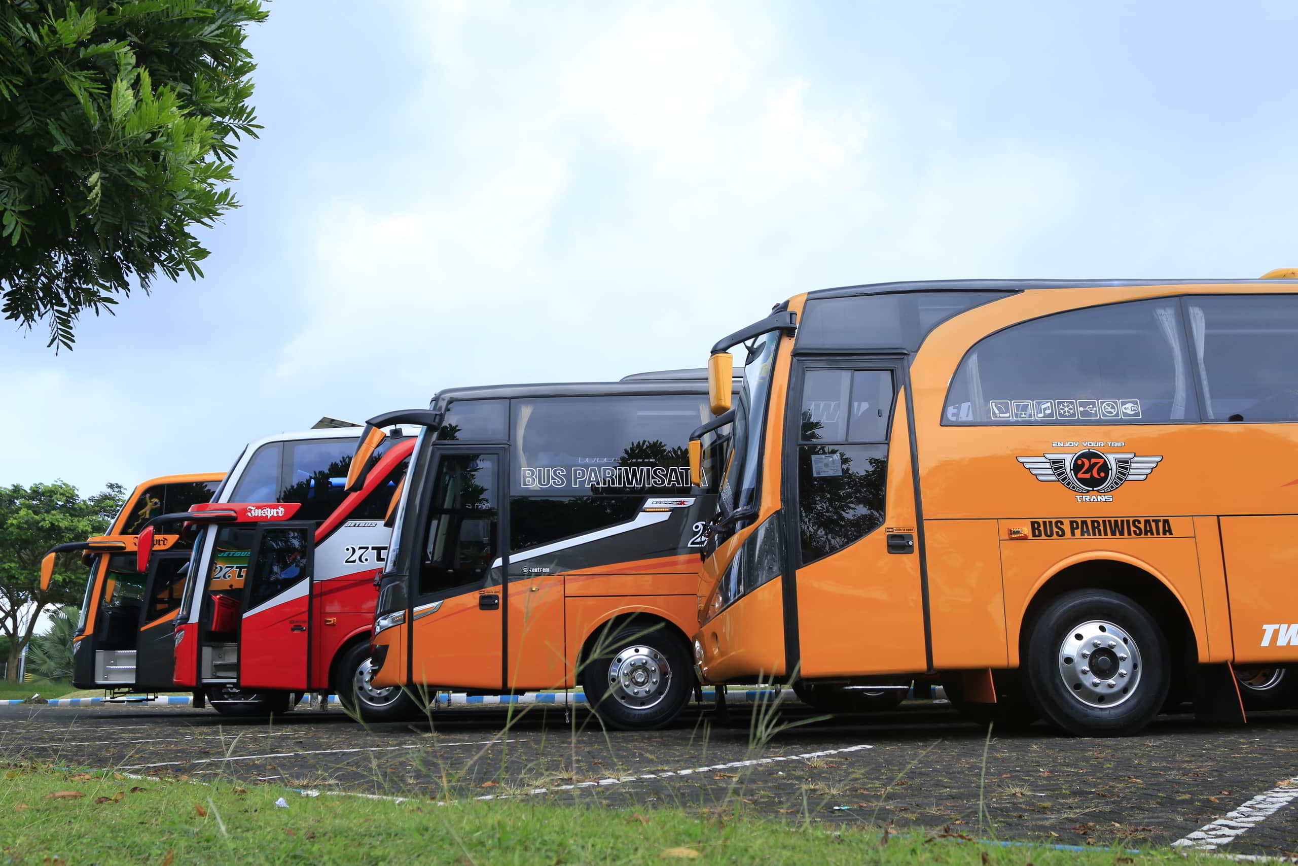 Sewa Bus Pariwisata PO 27Trans