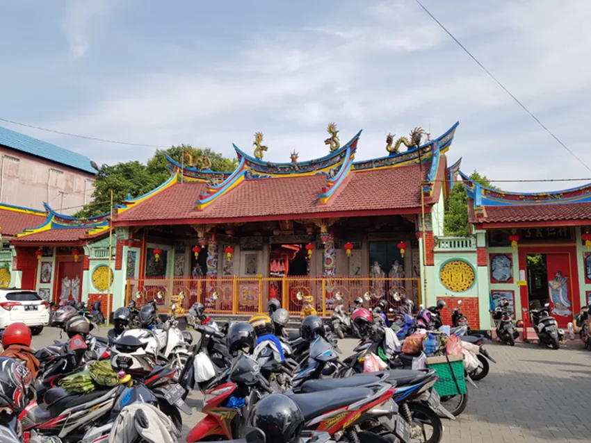 klenteng poncowinatan