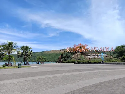 Pantai Kuta Mandalika 