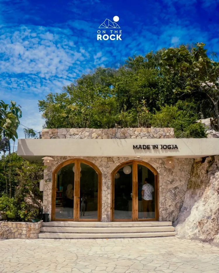 On The Rock Jogja - Resto On The Rock Jogja